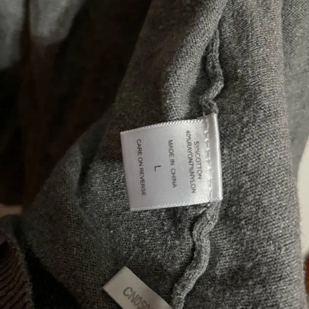 New York and Company Gray Cardigan - Picture 5 of 5